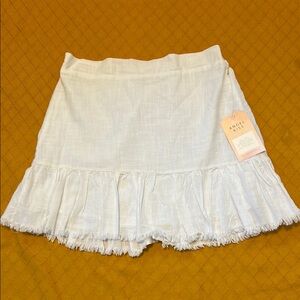 ANGEL KISS White Ruffled Mini Skirt size M. NWT